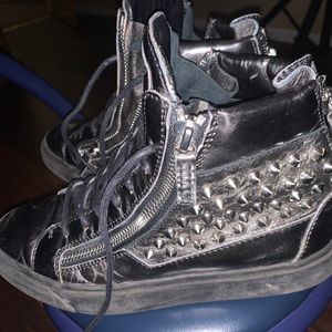 Desinger giuseppi sneakers